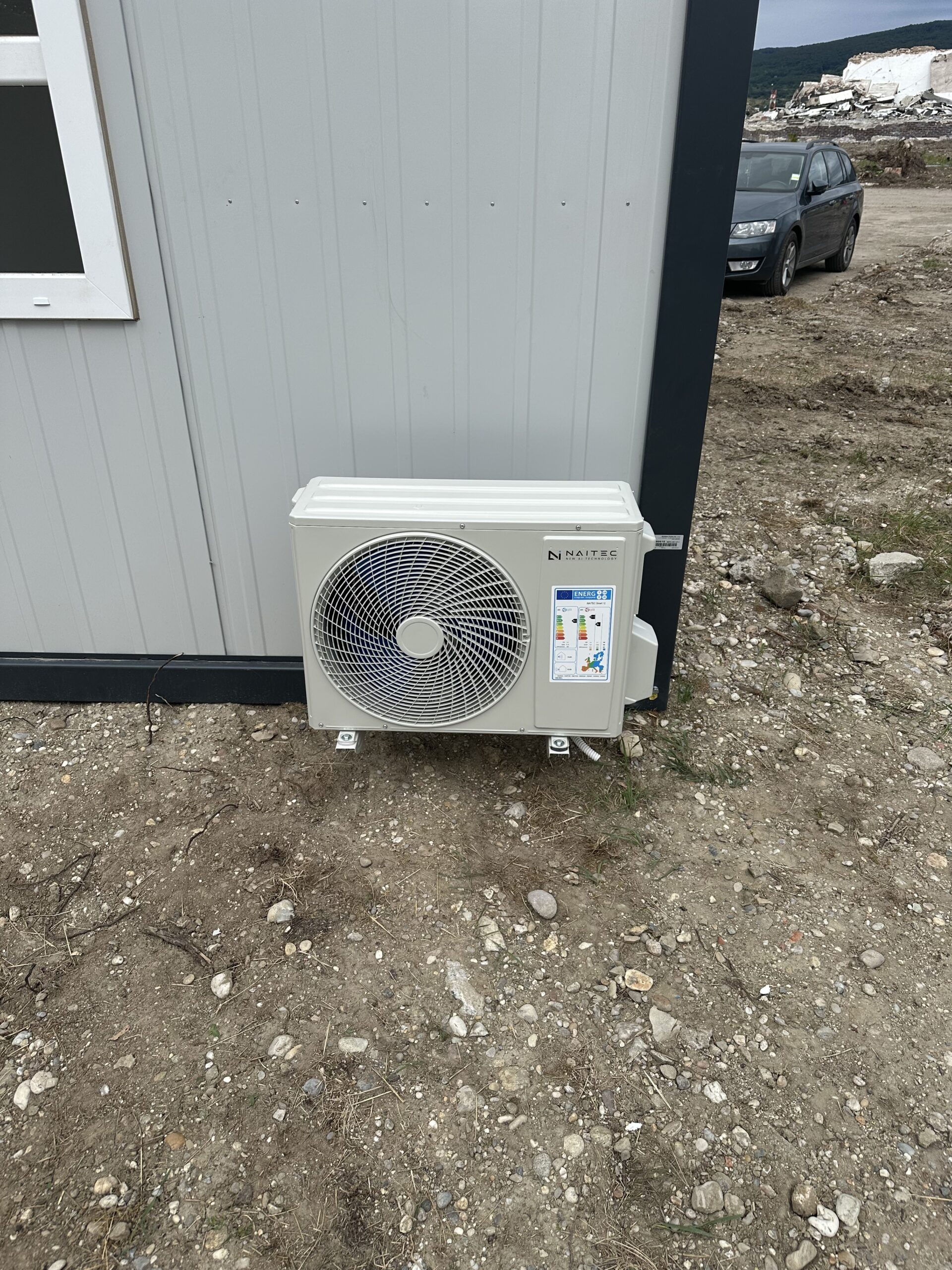 Ukážka inštalovanej jednotky 12